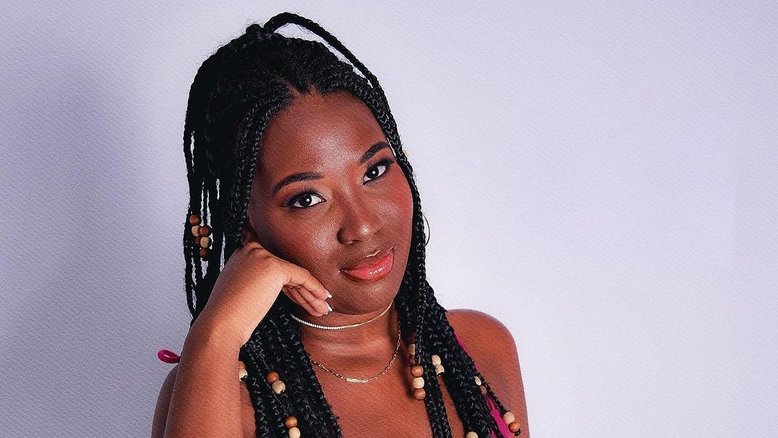 Ex-BBB Leidy Elin se prepara para estrelar terceira capa de revista após reality