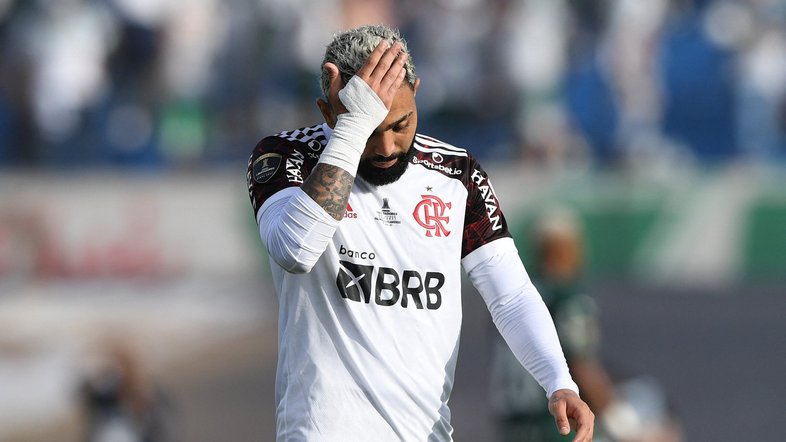 Gabigol assume erro, explica por que vestiu camisa do Corinthians e diz: 'Amo o Flamengo'