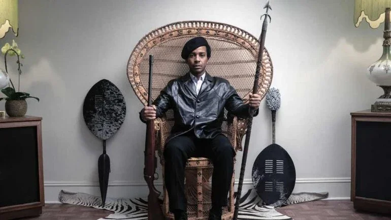 A incrível fuga do fundador dos Panteras Negras chega ao streaming