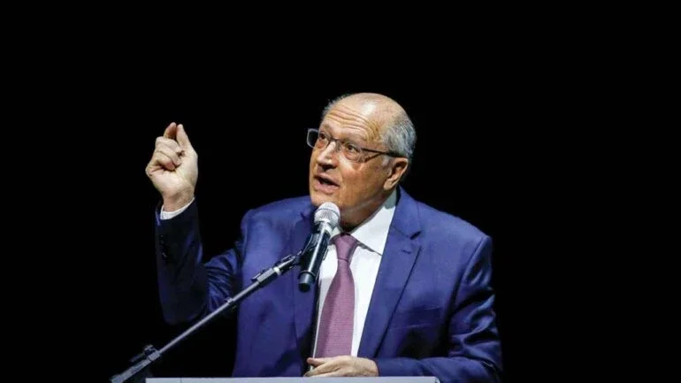 Alckmin: Lula sancionará depreciação acelerada amanhã e Câmara deve aprovar Mover hoje