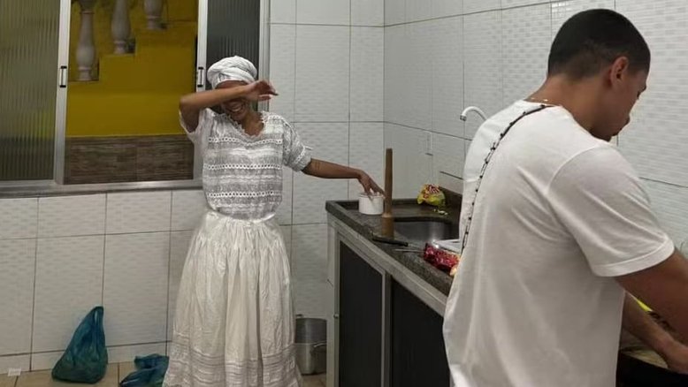 Anitta perde 100 mil seguidores após mostrar religião: 'Escolhi qualidade e não quantidade'