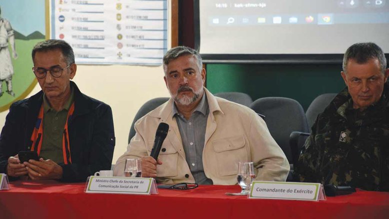 Ministro Pimenta diz que extrema direita quer 'cada um por si' na tragédia do RS