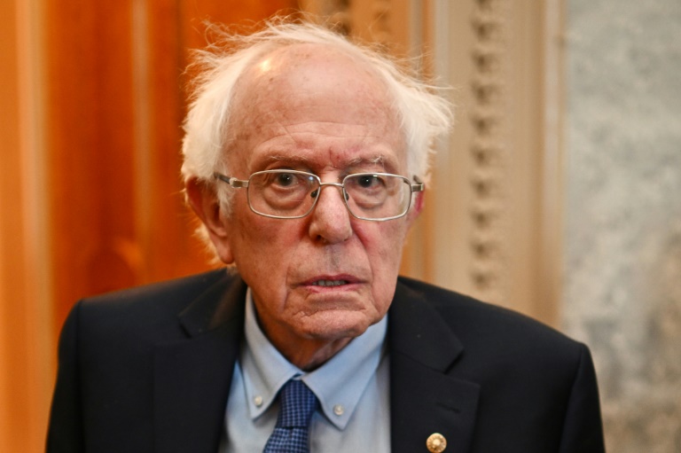 Bernie Sanders é reeleito para 4º mandato como senador