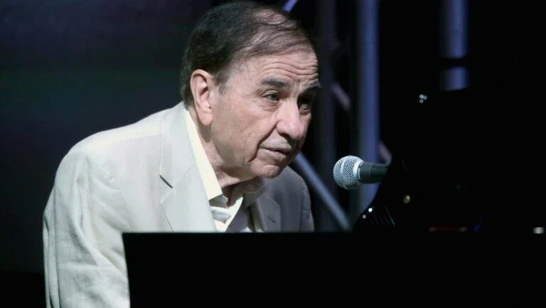 Richard Sherman, compositor de sucessos da Disney, morre aos 95 anos
