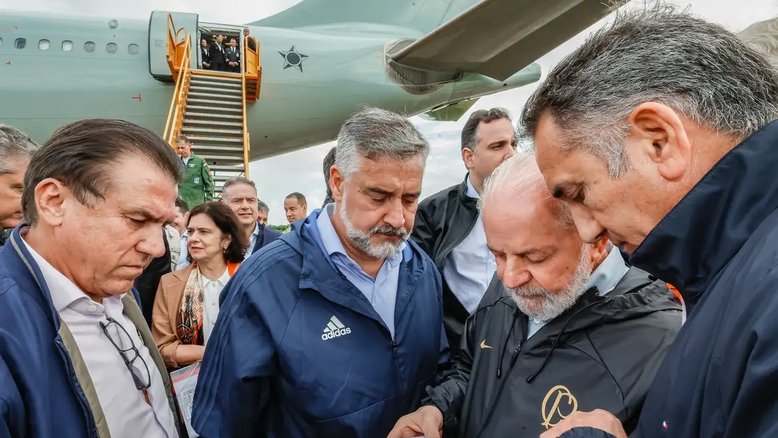 Lula garante verba para reconstrução de estradas no Rio Grande do Sul