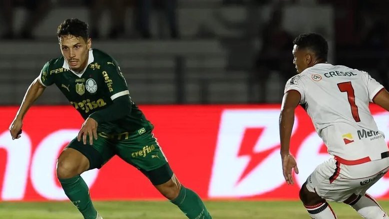 Palmeiras decepciona, não sai do zero com o Botafogo-SP, mas avança na Copa do Brasil