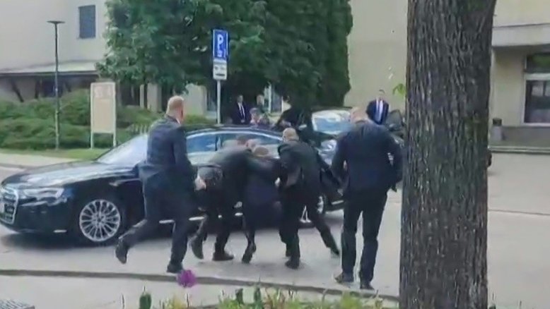 Premiê eslovaco tem 'prognóstico positivo' para estado de saúde após tentativa de assassinato