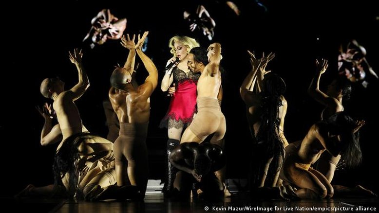 Madonna em Copacabana: investimento sustentável ou gasto irresponsável?