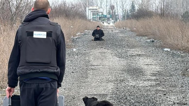 A viagem pelo único posto fronteiriço entre Rússia e Ucrânia