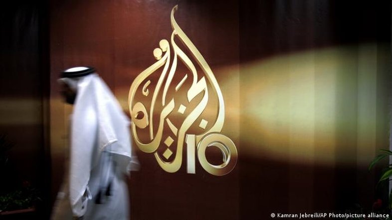 Israel fecha emissora de TV árabe Al Jazeera
