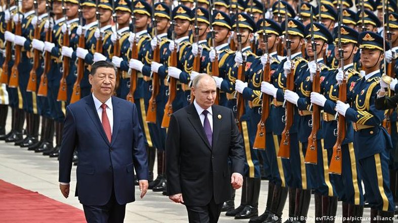 Putin busca de apoio militar e financeiro na China