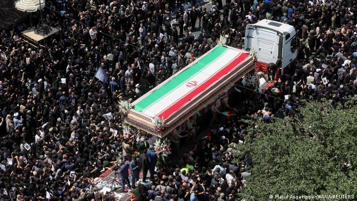 Morte de Raisi não encerra repressão em curso no Irã
