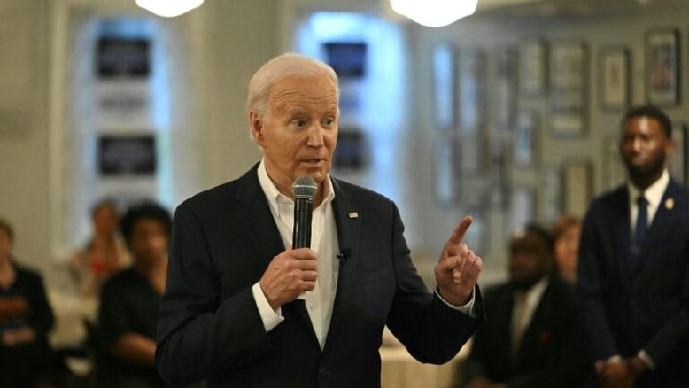 Biden e Trump trocam ataques em atos de campanha