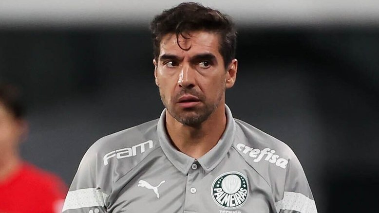 Abel Ferreira é acusado de xenofobia após vitória do Palmeiras no Brasileirão e se retrata
