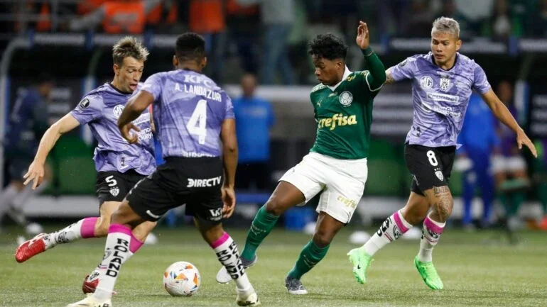 Palmeiras vence Independiente del Valle (2-1) e vai às oitavas da Libertadores