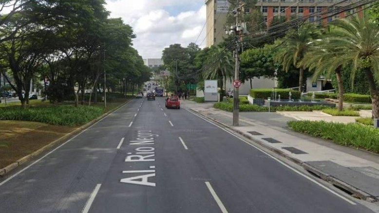 Mulher tem perna amputada após ser atingida por motorista de veículo milionário durante suposto racha em Alphaville (SP)