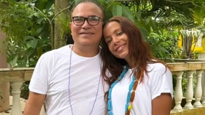 'Relacionada à sua postura social e política', diz especialista após Anitta sofrer intolerância religiosa