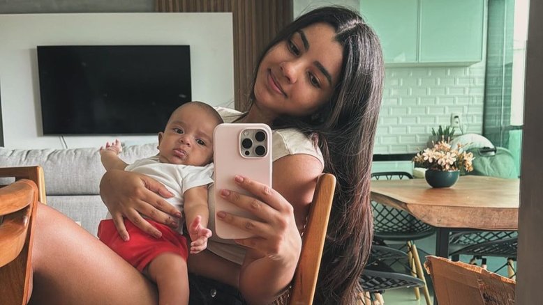 Ary Mirelle posa com o filho Jorge