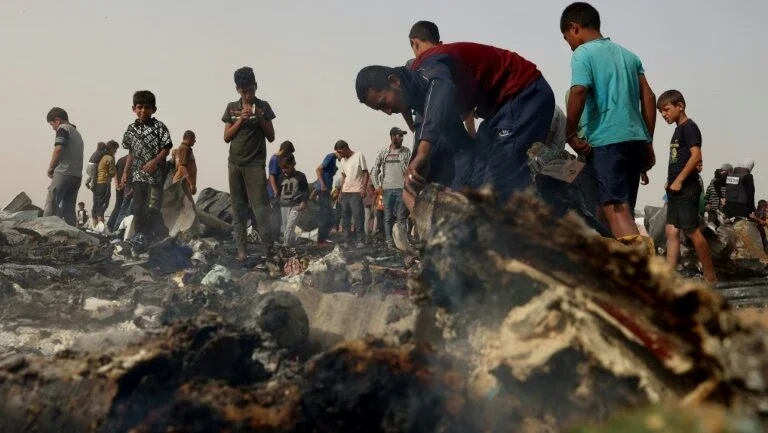Israel intensifica ofensiva em Rafah e controla corredor que separa Egito de Gaza