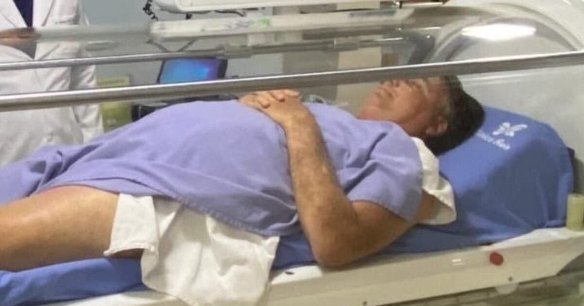 Bolsonaro é internado em SP após sentir dores abdominais e ter quadro de erisipela