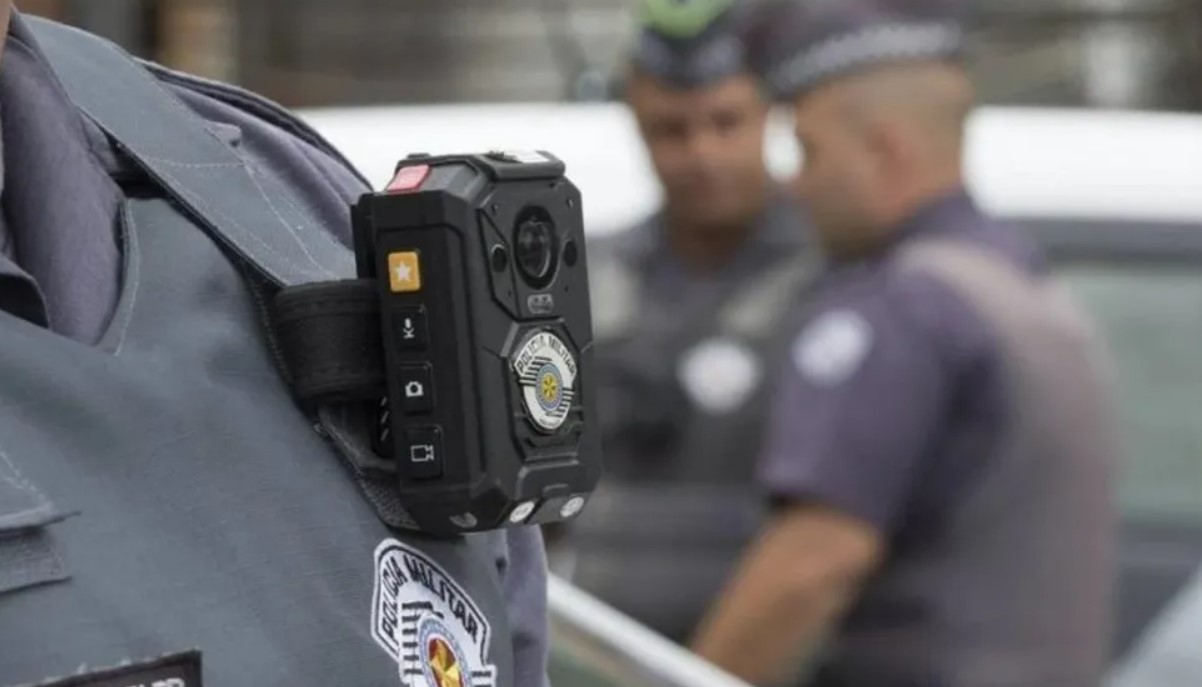 Novas câmeras corporais: policial vai poder interromper gravação, prevê edital do governo de SP