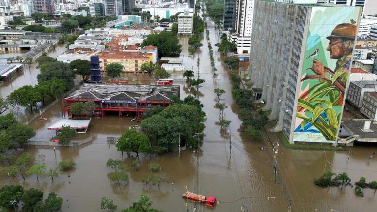 Porto Alegre tem sistema colapsado e usa bombas emprestadas para drenar enchente