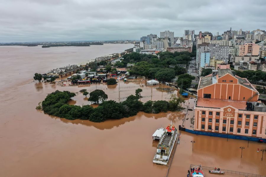 'Resgate urgente': moradores de cidades gaúchas pedem ajuda pelas redes sociais