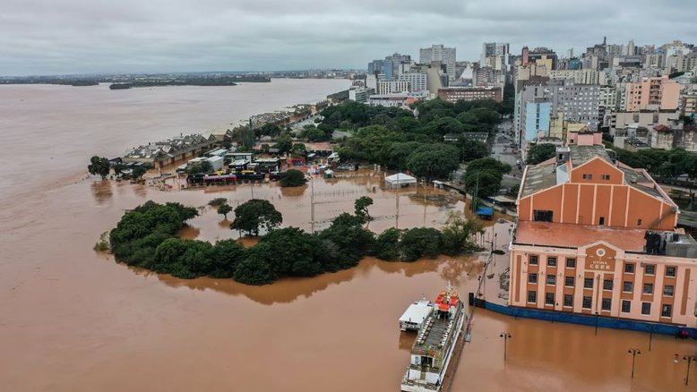 'Resgate urgente': moradores de cidades gaúchas pedem ajuda pelas redes sociais
