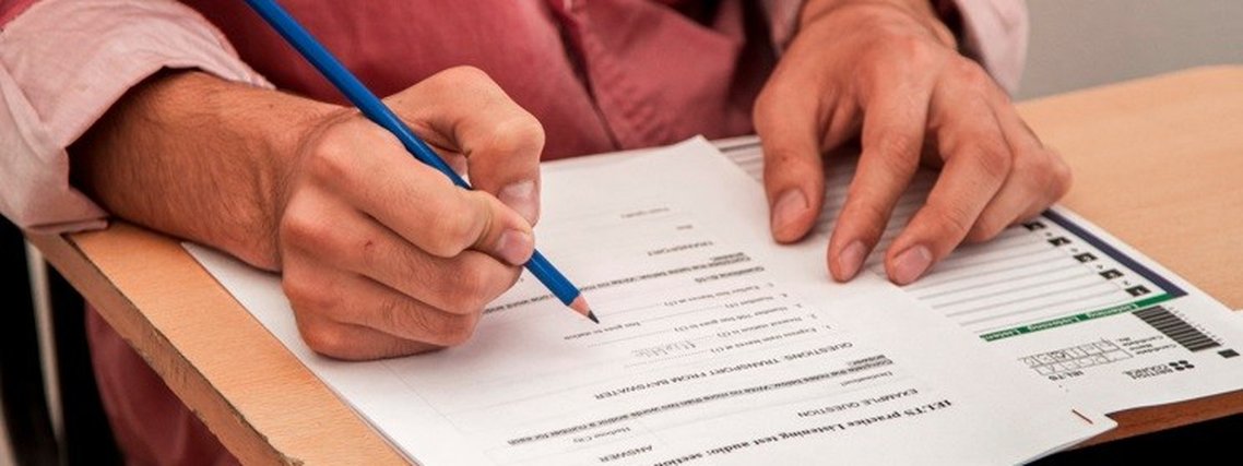 Redação do Enem aborda as 'Perspectivas acerca do envelhecimento na sociedade brasileira'