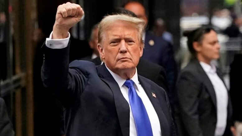 Suprema Corte dos EUA decide dar imunidade parcial a Trump 