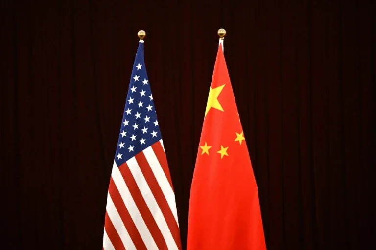 EUA e China anunciam suspensão de parte das tarifas por 90 dias