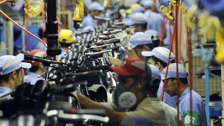 Brasil fica em último lugar em ranking de competitividade industrial, mostra CNI