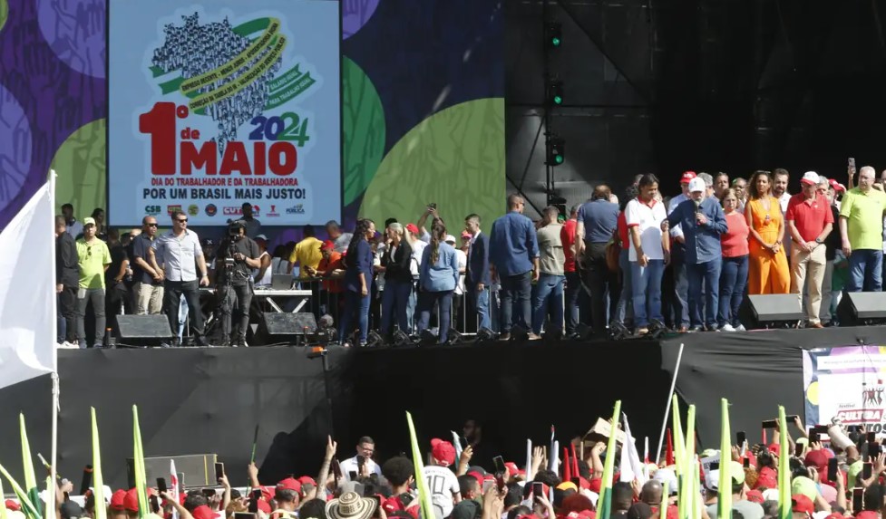 Lula em ato de 1º de Maio