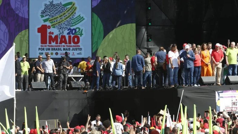 Lula em ato de 1º de Maio