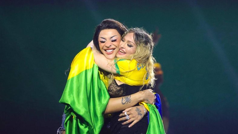 SP: Parada LGBT+ pede que público resgate cores da bandeira do Brasil