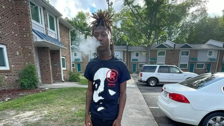 Rapper americano morre ao atirar contra a própria cabeça durante gravação de clipe