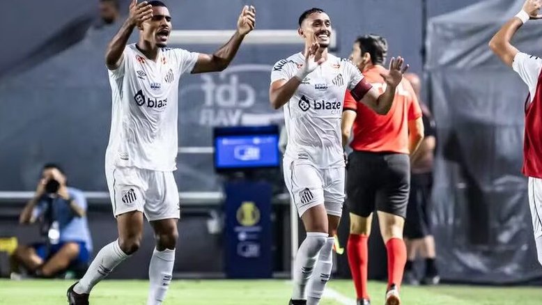 Santos ganha a terceira na Série B, divide liderança com Sport e empurra Guarani para lanterna