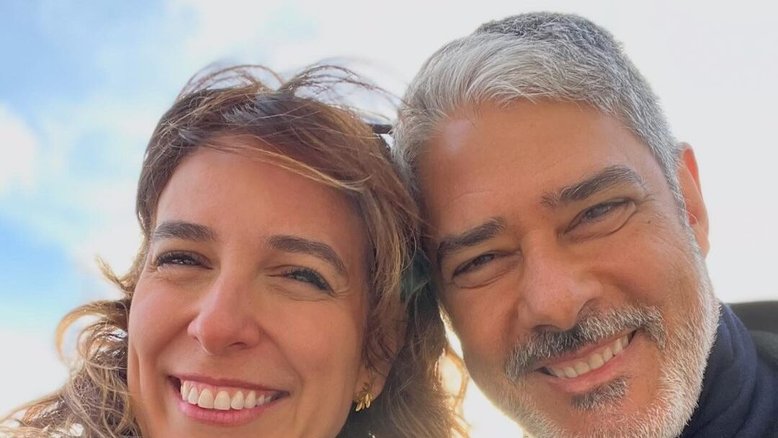 Mulher de William Bonner elogia o apresentador por cobertura da tragédia no RS