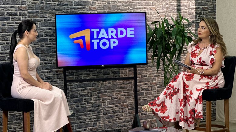 Apresentadora Nani Venâncio convida Jacqueline Benevides para mudar cenário de programa