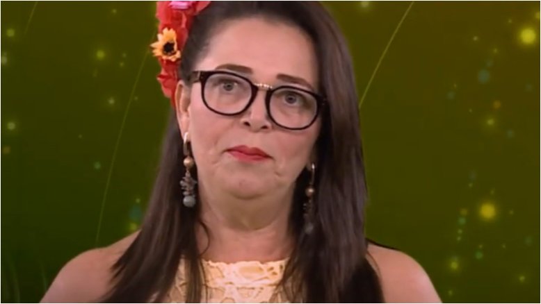 Ex-BBB Tereza Souza faz apelo para salvar filho da dependência química: 'Estou vendo ele morrer'