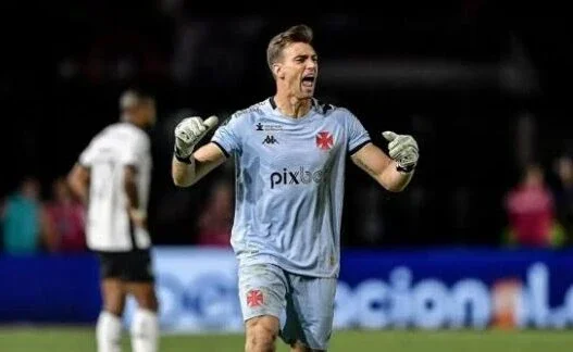 Vasco supera Fortaleza nos pênaltis e vai às oitavas da Copa do Brasil; Bragantino bate o Sousa