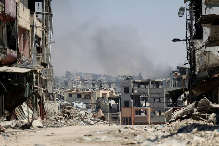 Israel prossegue com bombardeios e combates contra o Hamas no norte da Faixa de Gaza