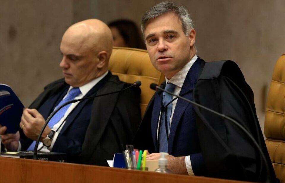 André Mendonça toma posse como ministro efetivo do TSE