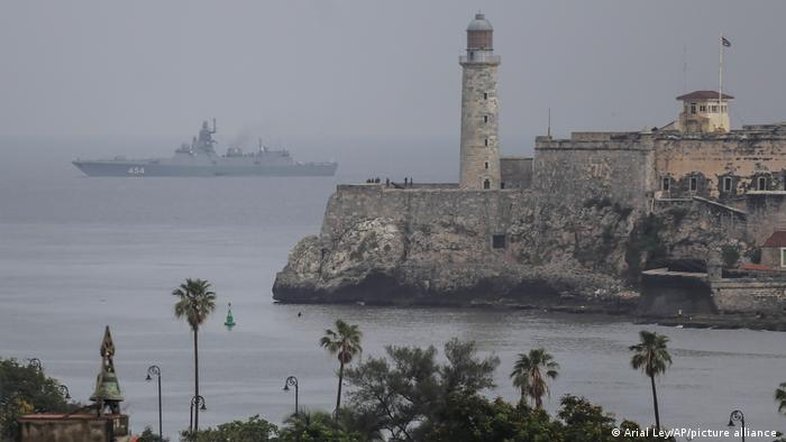 Navios de guerra russos entram no porto de Havana, em Cuba