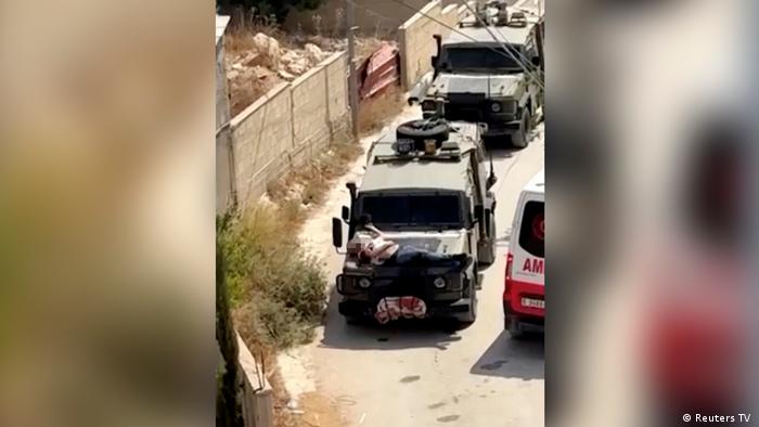 Exército israelense amarra palestino em capô de jipe na Cisjordânia