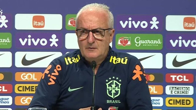 Dorival vê 'coisas positivas' na seleção: 'Criamos muito e não fomos felizes nas finalizações'