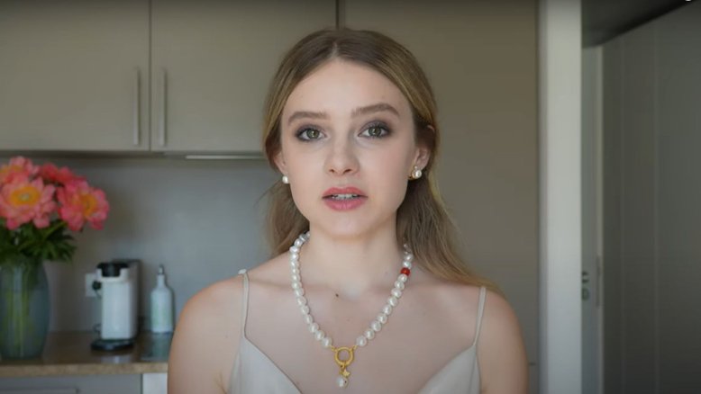 A youtuber ucraniana Olga Loiek