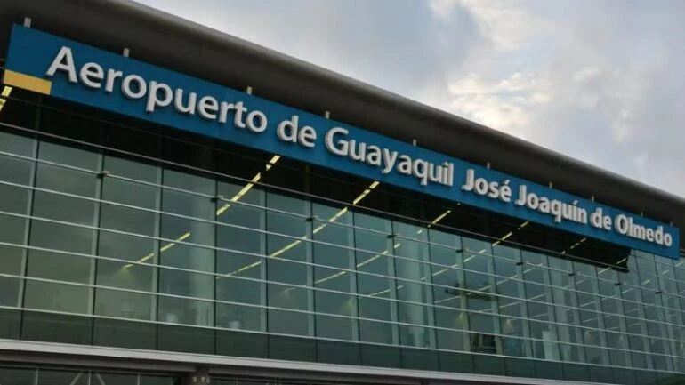 Avião que levava ouro e dinheiro faz pouso de emergência após ser alvo de tiros no Equador