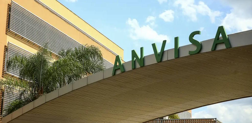 Após morte em clínica, Anvisa proíbe venda de produtos com fenol