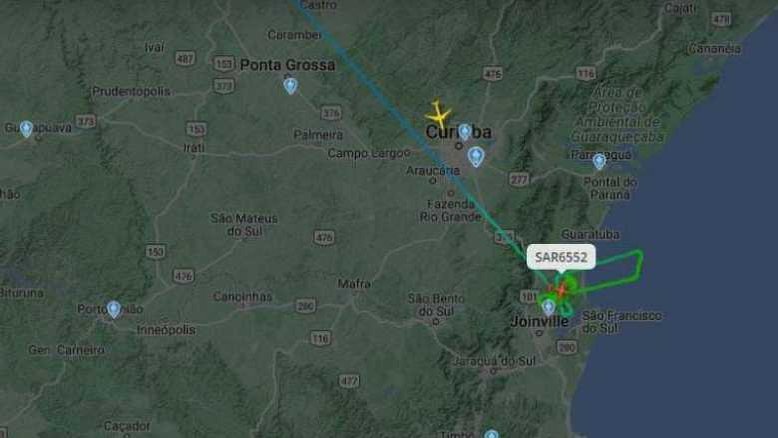 SC: avião bimotor cai na região de Joinville e duas pessoas morrem